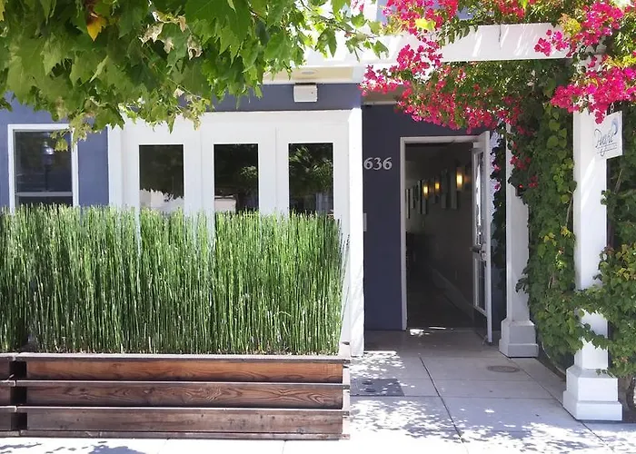 Pacific Blue Inn