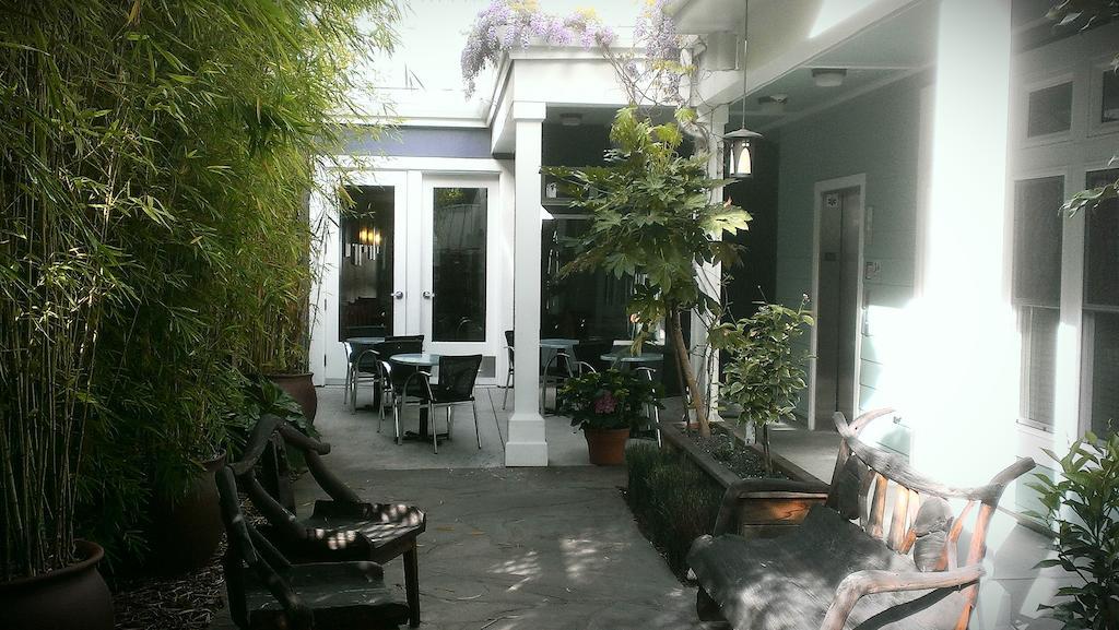 Pacific Blue Hotel 4*